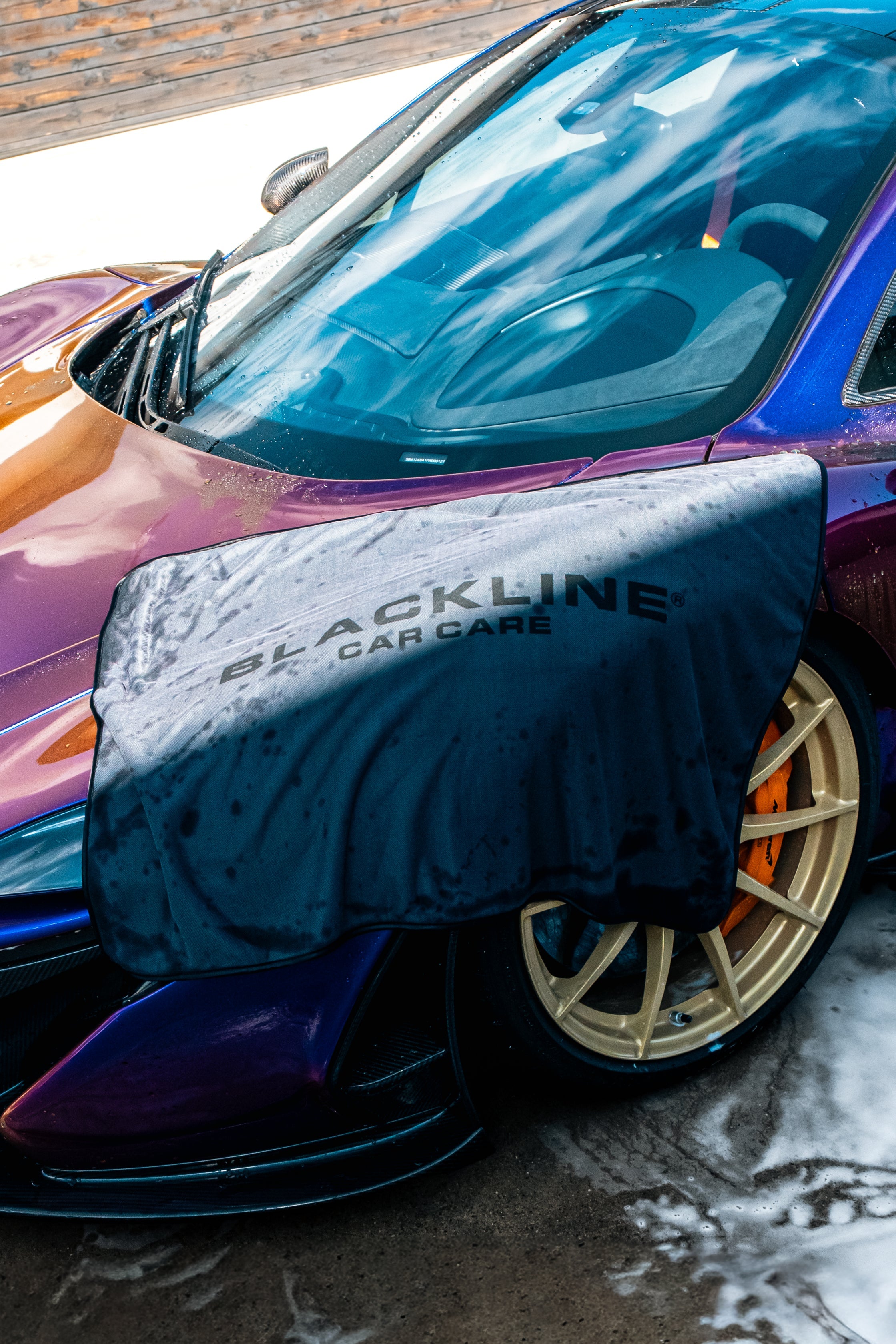 BLACKLINE Slim Twisted-Loop Drying Towel